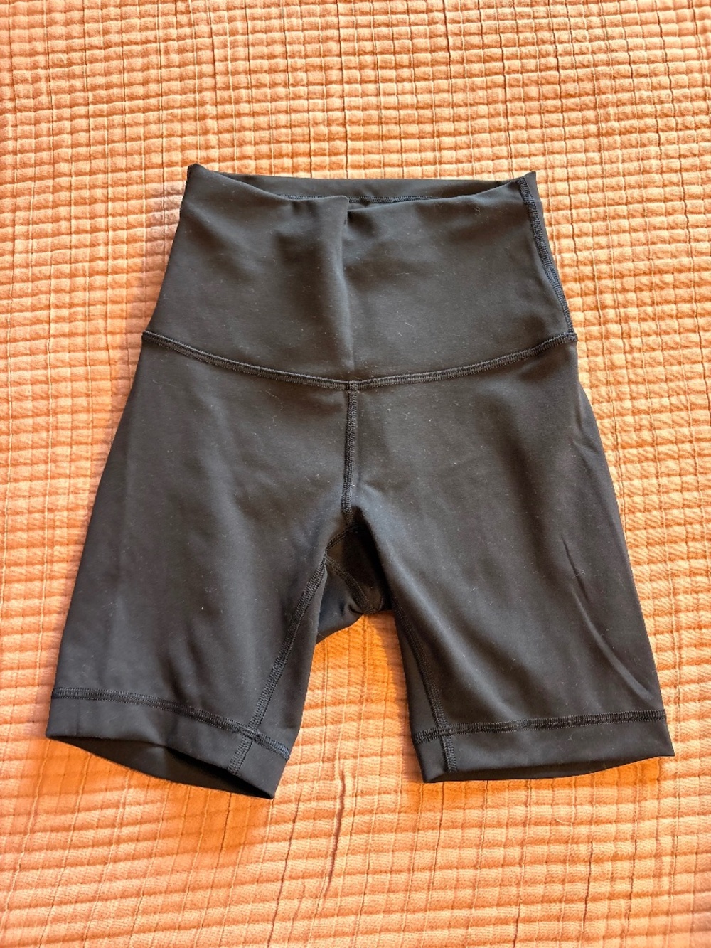 Lululemon Wunder Train High-rise short 6"